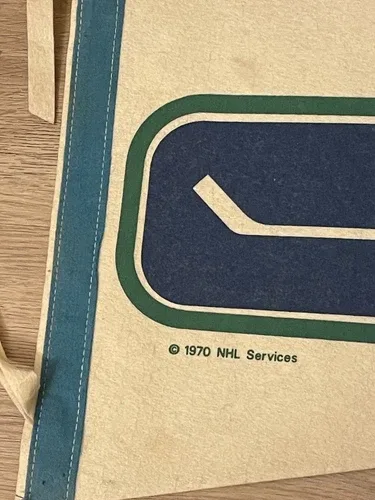1970 Vintage VANCOUVER CUNUCKS NHL Pennant Banner 29” x 12” image indicator(5)