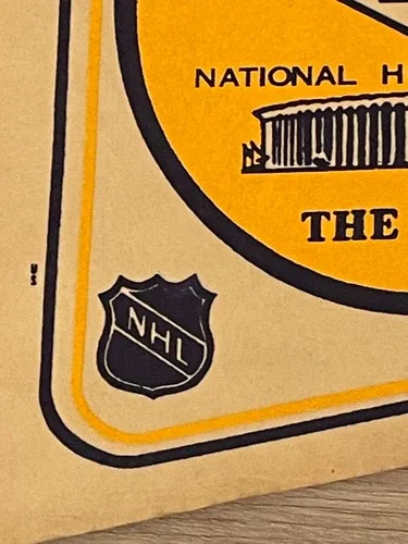 1970 Vintage LOS ANGELES KINGS NHL banner 29” x 12” PENNANT BANN image indicator(2)