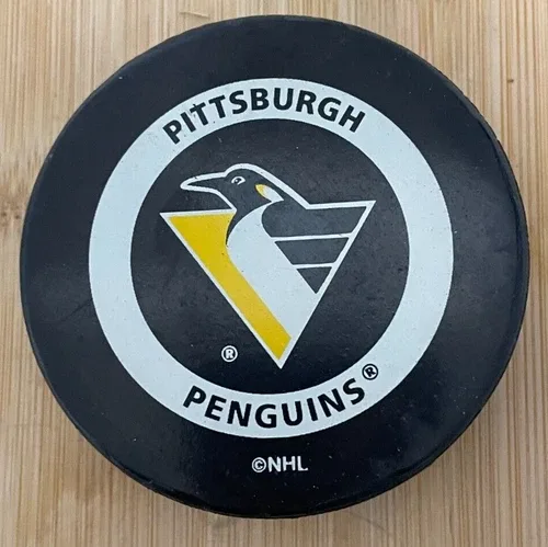 VINTAGE PITTSBURGH PENGUINS NHL GAME PUCK 1980's