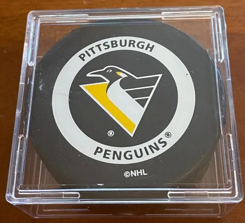 VINTAGE PITTSBURGH PENGUINS NHL GAME PUCK 1980's image indicator(2)