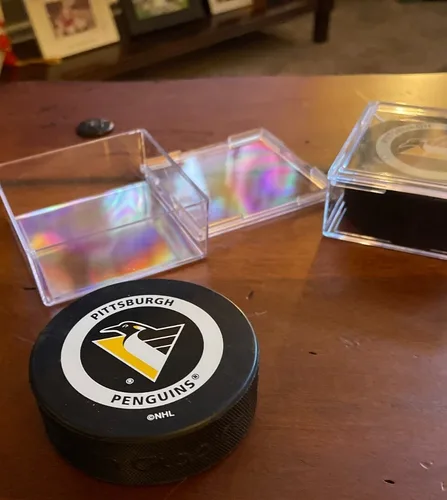 VINTAGE PITTSBURGH PENGUINS NHL GAME PUCK 1980's image indicator(9)