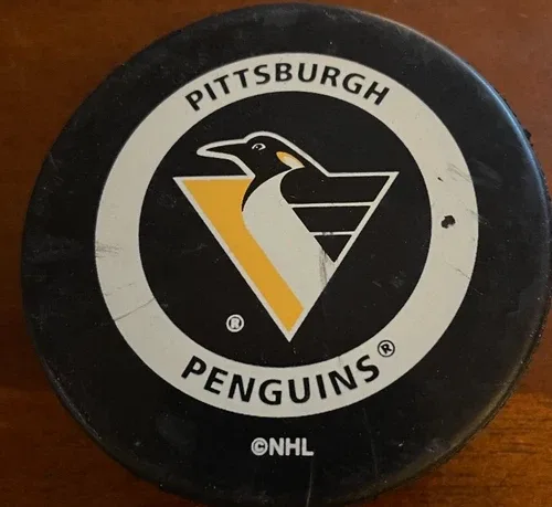 VINTAGE PITTSBURGH PENGUINS NHL GAME PUCK 1980's