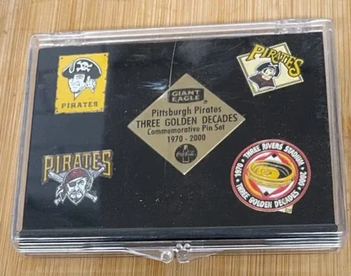 Vintage 1970-2000 MLB PITTSBURGH PIRATES Pin SET image indicator(2)