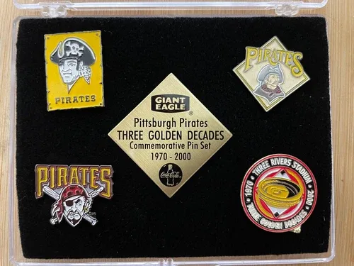 Vintage 1970-2000 MLB PITTSBURGH PIRATES Pin SET image indicator(9)
