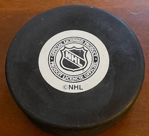 VINTAGE PITTSBURGH PENGUINS NHL GAME PUCK 1990's VEGUM image indicator(4)