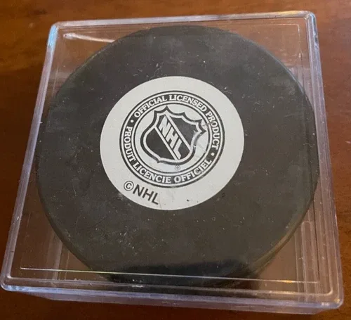 VINTAGE PITTSBURGH PENGUINS NHL GAME PUCK 1990's VEGUM image indicator(9)
