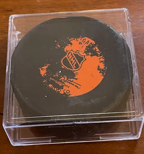 PITTSBURGH PENGUINS VTG GAME PUCK image indicator(2)