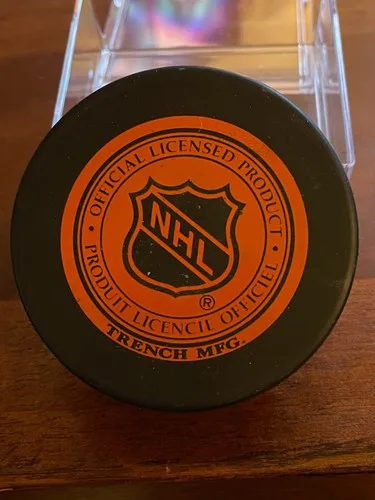 PITTSBURGH PENGUINS NHL VINTAGE HOCKEY PUCK image indicator(3)