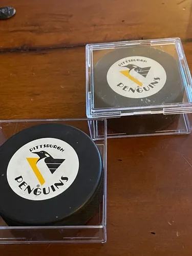 PITTSBURGH PENGUINS NHL VINTAGE HOCKEY PUCK image indicator(5)