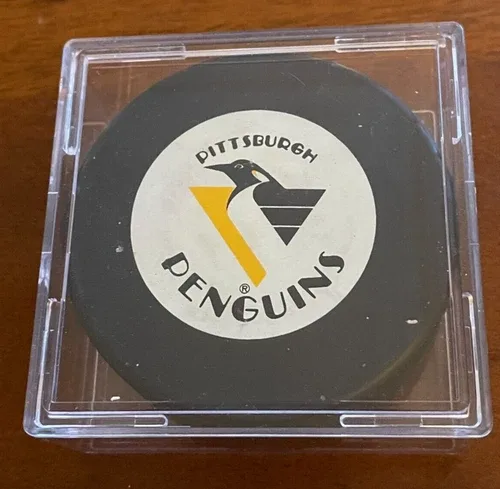 PITTSBURGH PENGUINS NHL VINTAGE HOCKEY PUCK