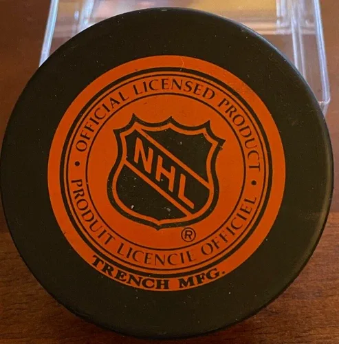 PITTSBURGH PENGUINS NHL VINTAGE HOCKEY PUCK image indicator(4)