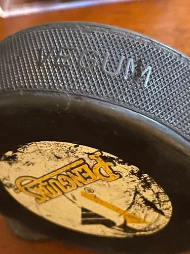 VINTAGE 1990s Pittsburgh penguins NHL GAME USED PUCK image indicator(6)
