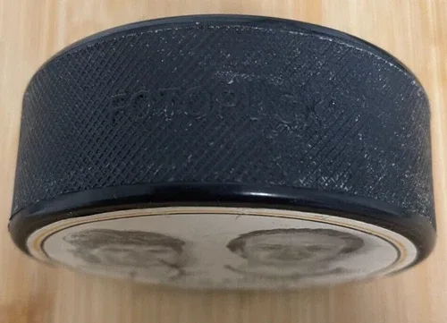 Pittsburgh Penguins NHL Burger King Hockey Puck image indicator(5)