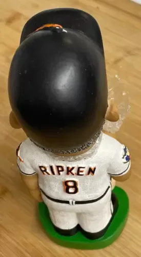 Cal Ripken Jr Bobblehead MLB Baseball image indicator(2)