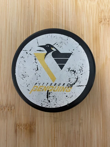 PITTSBURGH PENGUINS NHL VINTAGE CZECH HOCKEY PUCK - photo 4
