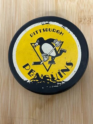 VINTAGE PITTSBURGH PENGUINS hockey puck NHL Official Licensed Pr - photo 2