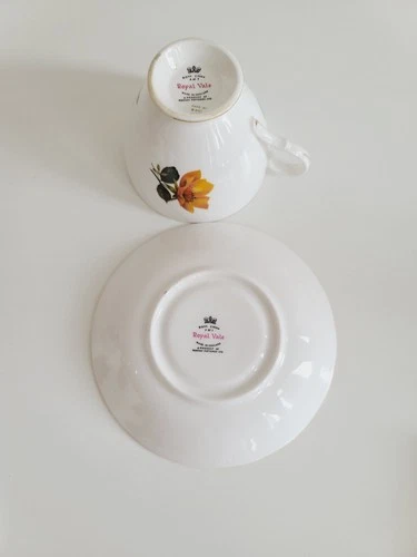 Vintage Royal Vale Bone China Cup & Saucer # 8331 - photo 4