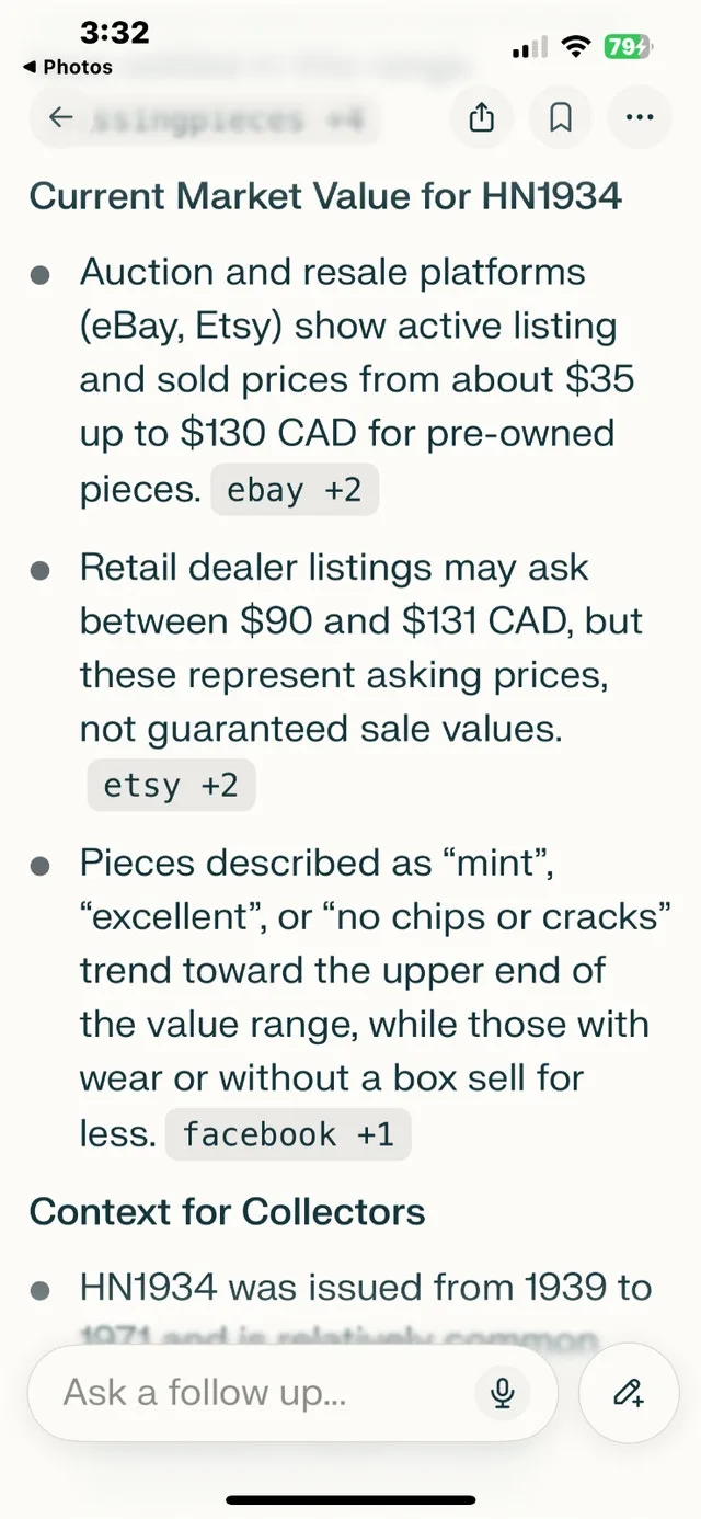 Royal Doulton Figurine HN1934 Autumn Breezes image indicator(4)