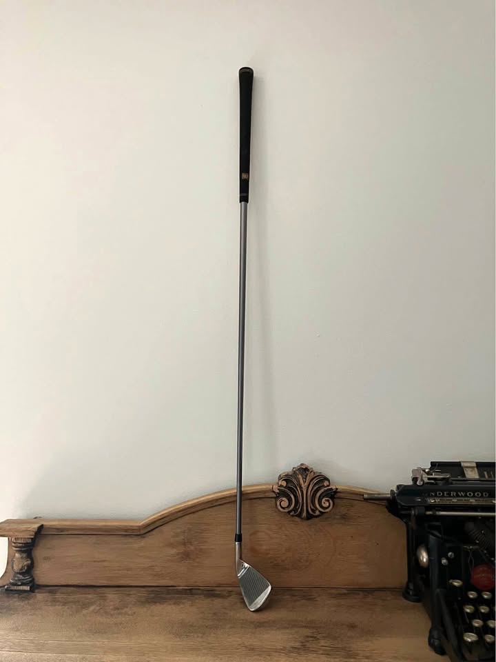 Wilson UltraMBT2 golf club 7 iron Left Handed 35” Shaft