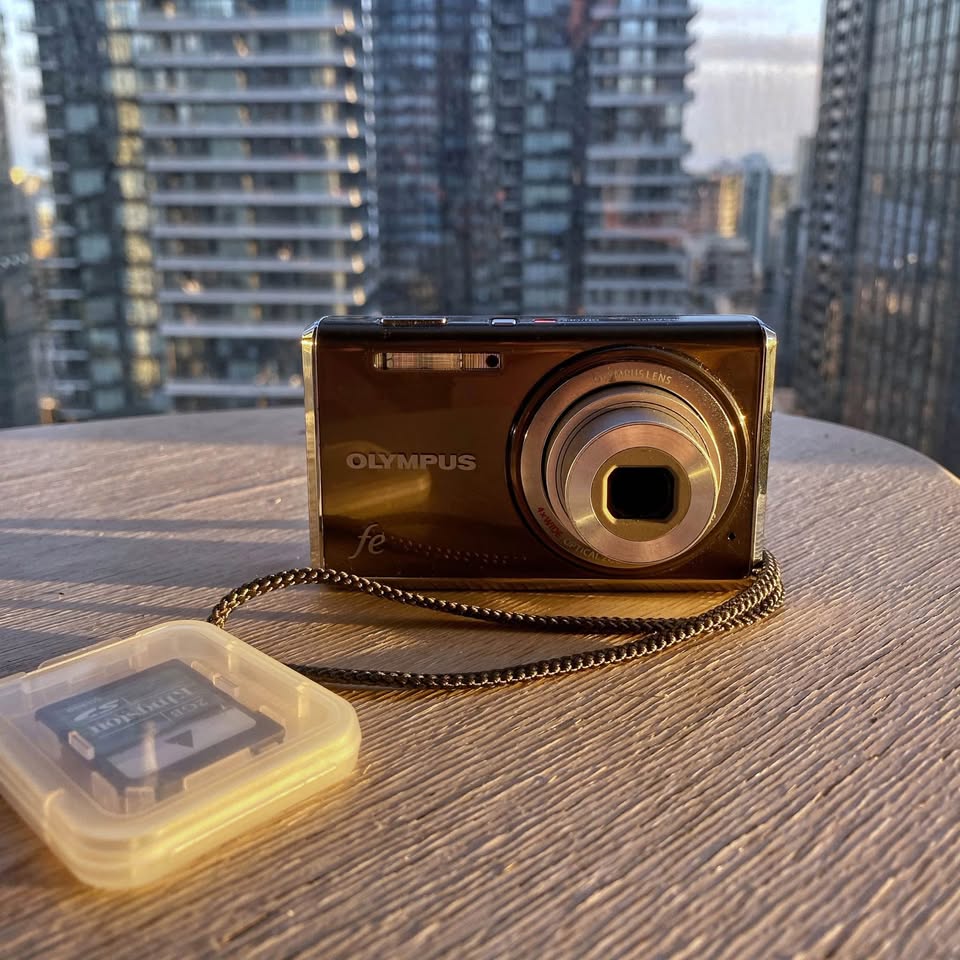 Olympus FE-4030 digital camera - photo 4