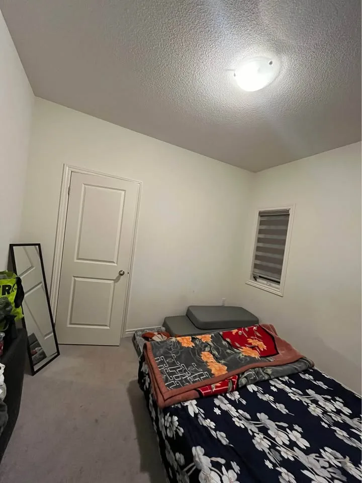 Private room for rent image indicator(2)