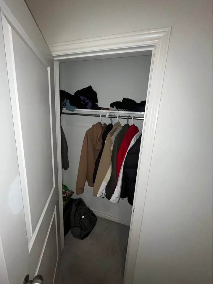 Private room for rent image indicator(3)