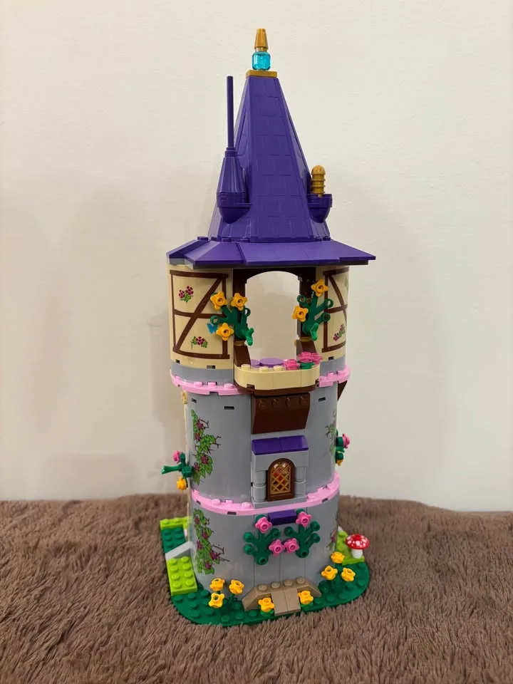 Larger Lego sets (see photos for all) image indicator(4)