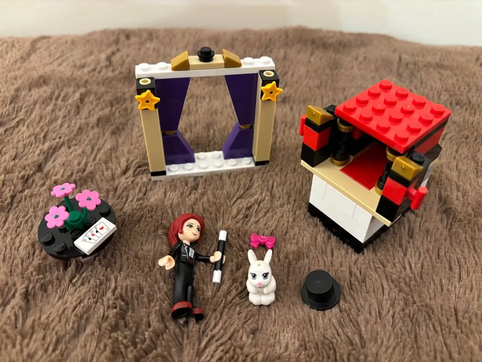 Smaller Lego sets (see all photos) image indicator(9)