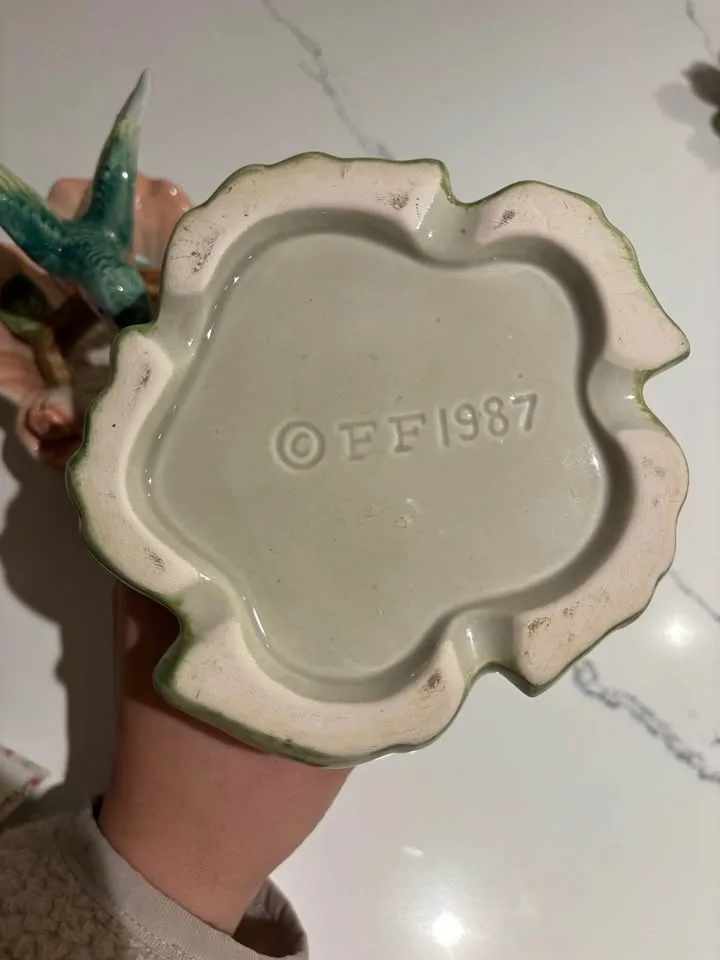 Vintage 1987 Fitz and Floyd Hummingbird Hibiscus Flower Vase image indicator(4)
