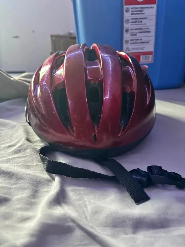 bike / scooter helmet (adjustable)