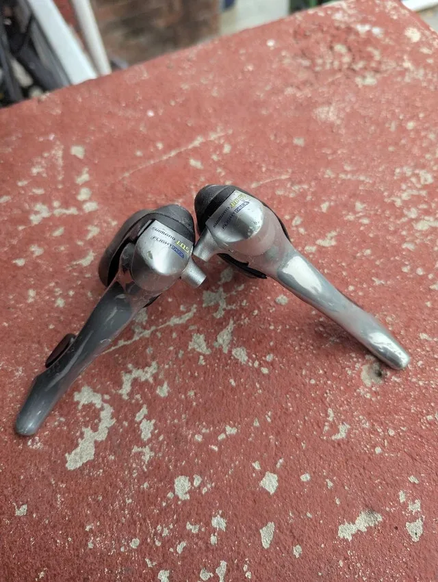 Shimano 105 Brifters image indicator(5)