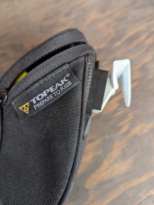 Bicycle Saddle bag image indicator(2)