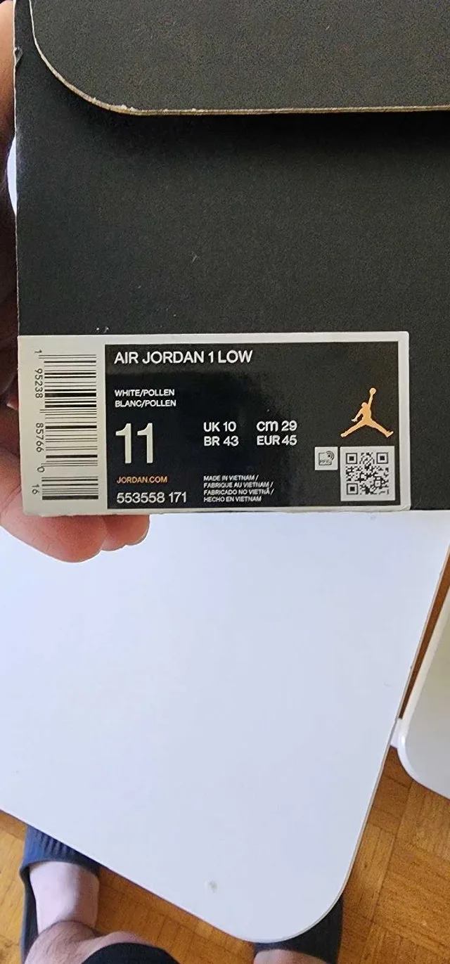 Air Jordan 1 Low Yellow (size 11)