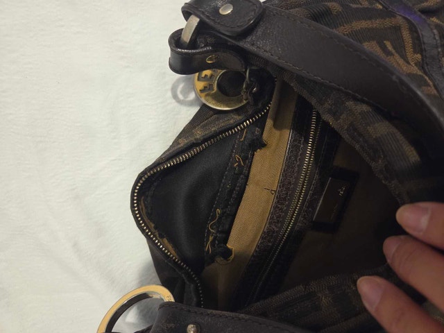 Authentic Brown Vintage Fendi Bag reduced ripped inside - photo 2