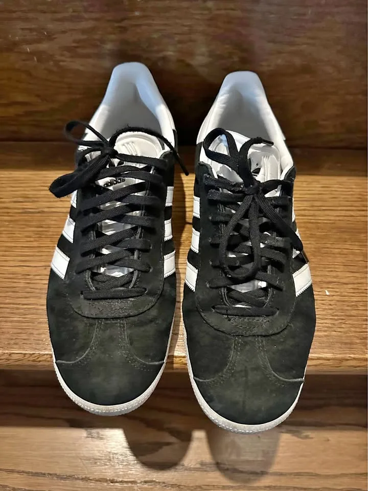 Women’s Adidas Gazelle