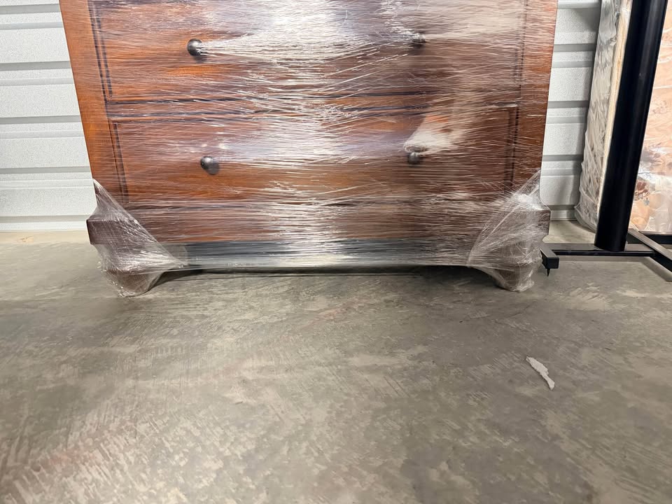 LIKE NEW Art Van 5 Drawer Hardwood Tall Dresser Chest - photo 5