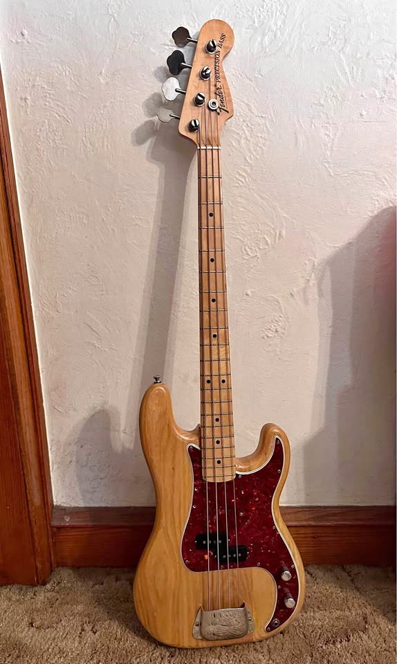 BEAUTIFUL 1975 FENDER P BASS ORIGINAL w/aged cellulose pickguard