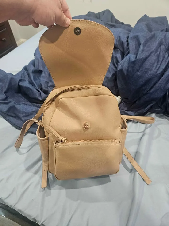 Lauren Conrad vegan leather bag BRAND NEW image indicator(2)