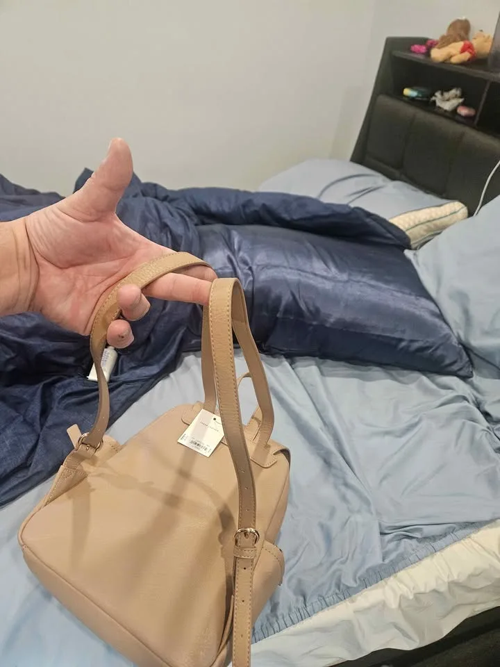 Lauren Conrad vegan leather bag BRAND NEW image indicator(4)