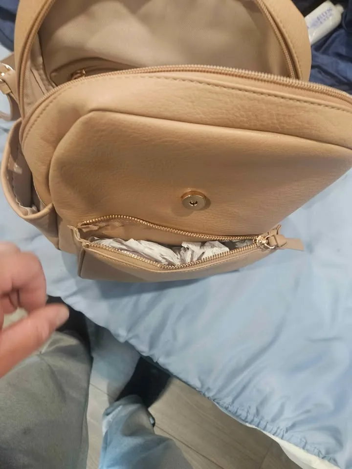 Lauren Conrad vegan leather bag BRAND NEW image indicator(6)