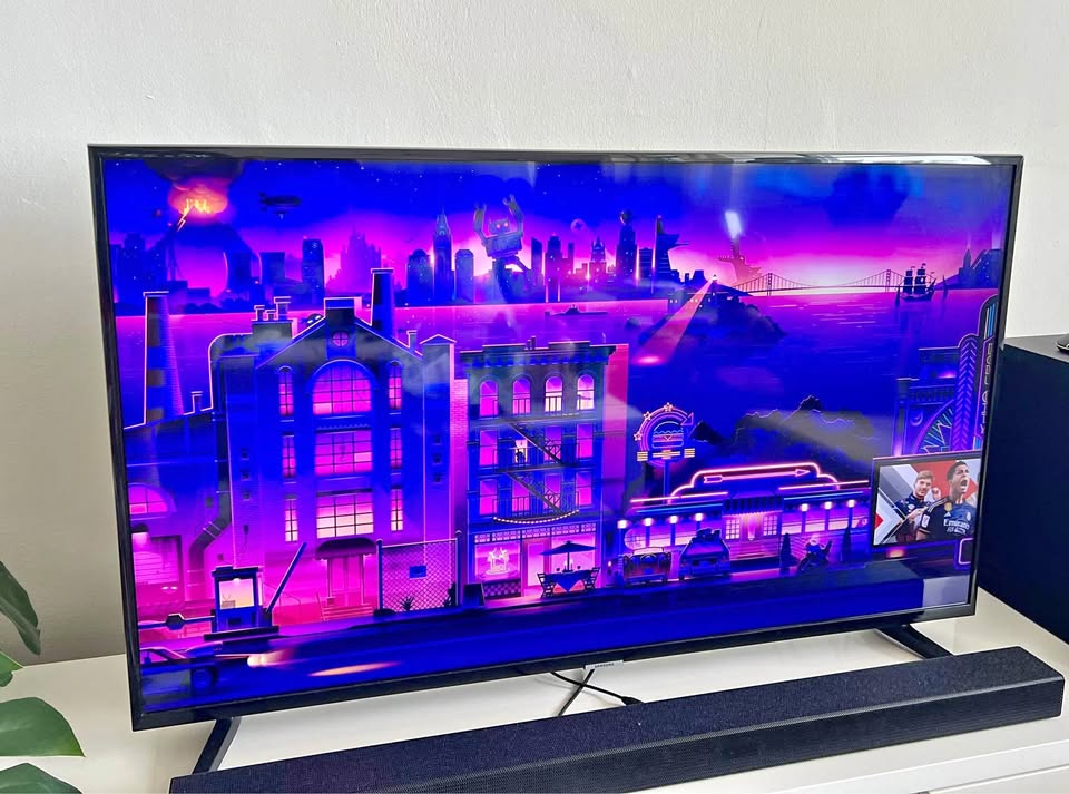 Samsung 43" 4K UHD HDR LED Tizen Smart TV