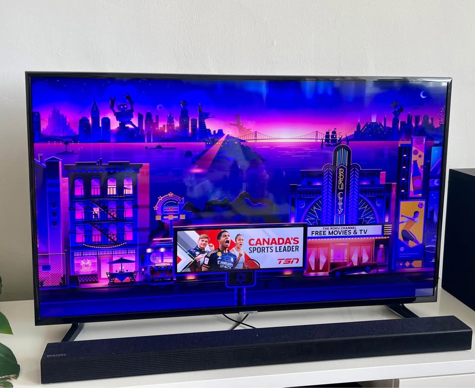Samsung 43" 4K UHD HDR LED Tizen Smart TV - photo 2