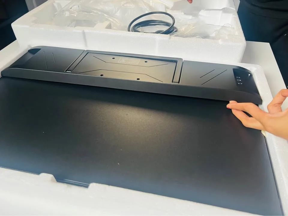 23.8" Portable Touchscreen Monitor image indicator(3)