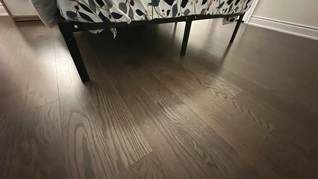 Green Velvet Queen Size bed (Pickup Only Brampton) image indicator(4)