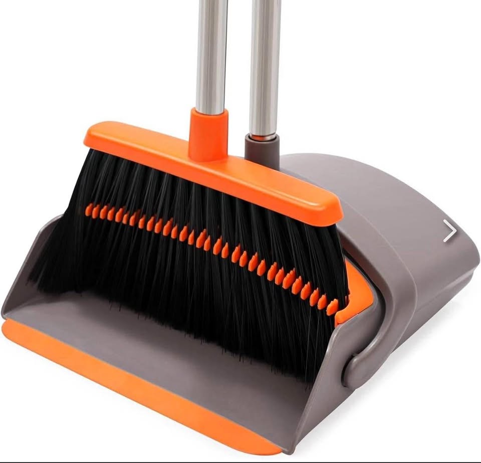 (New) Upright Broom & Dustpan Set