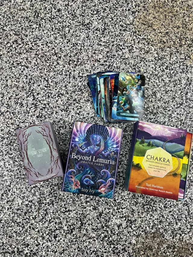 Tarot and oracle cards