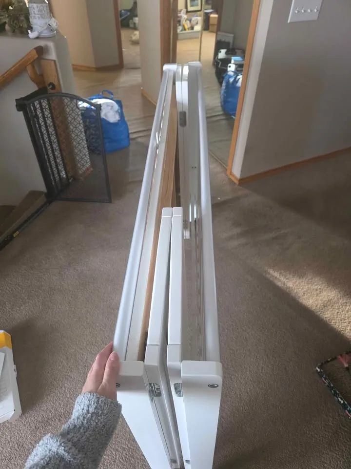 Foldable standard crib w crib mattress image indicator(2)