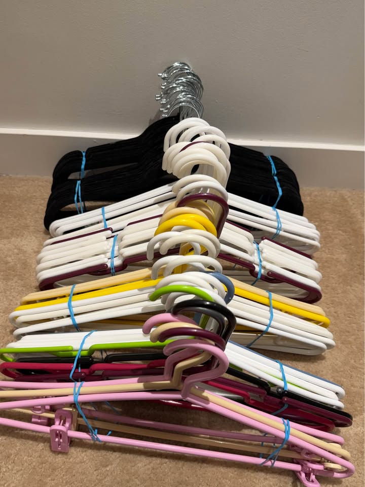 65 Hangers – Velvet, Colorful & White + Clip Hangers - photo 5