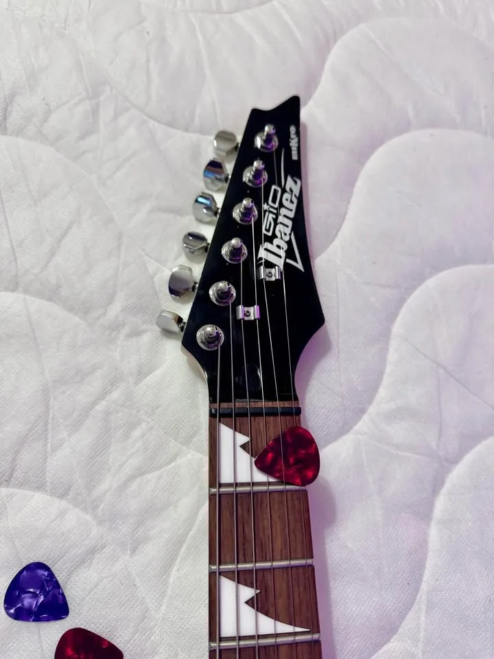 Ibanez Gio RG Mikro Electric Guitar image indicator(2)