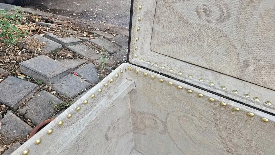 Antique Wooden Steamer Trunk – Rustic Storage Chest image indicator(5)